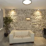 Situs Apartman *
