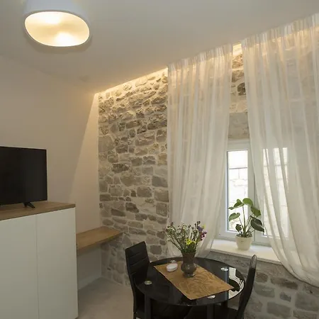 Apartment Situs *