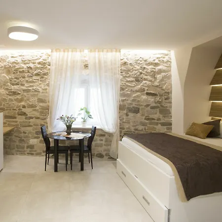 Apartment Situs *